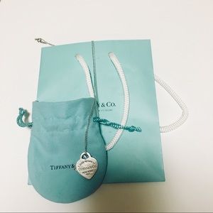 TIFFANY&CO Return to Tiffany’s with Key Necklace